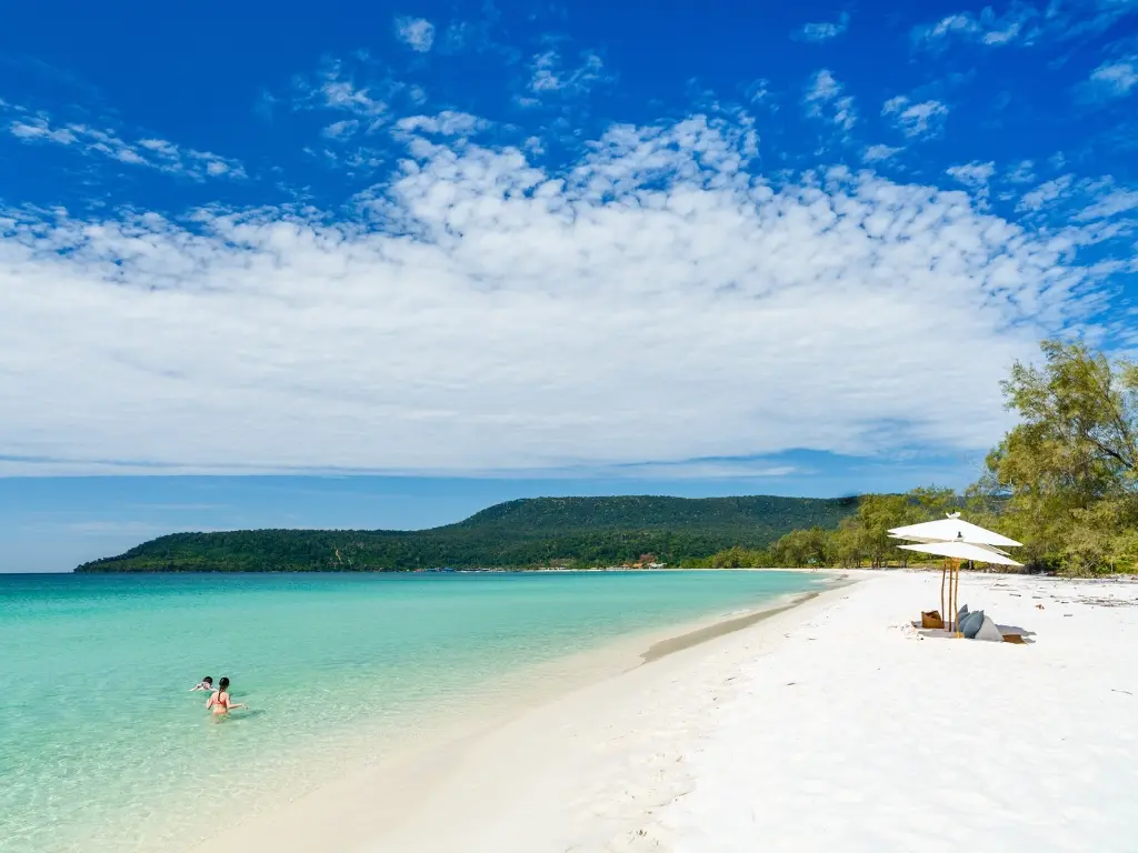Secluded beach cove in Esperance with no crowds